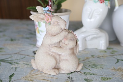 peter rabbit garden statue