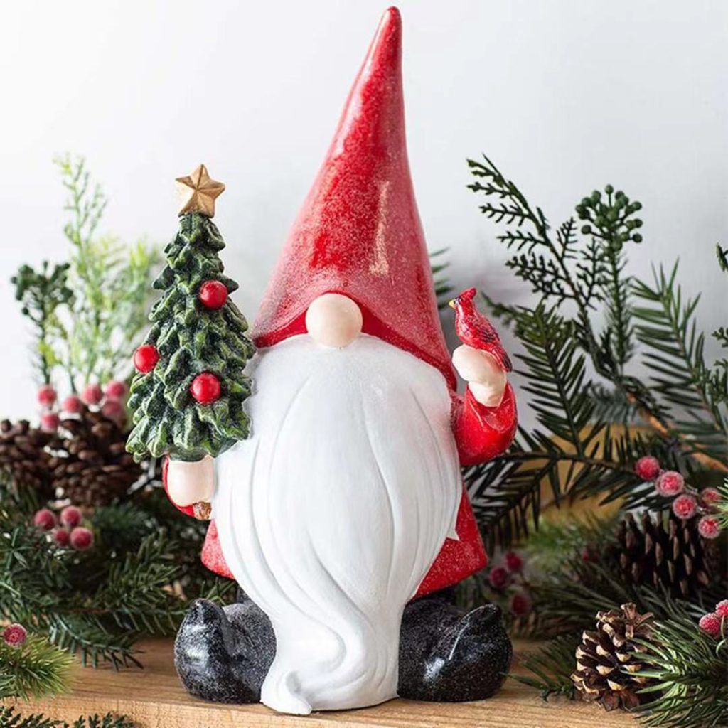 Christmas Gnomes statue