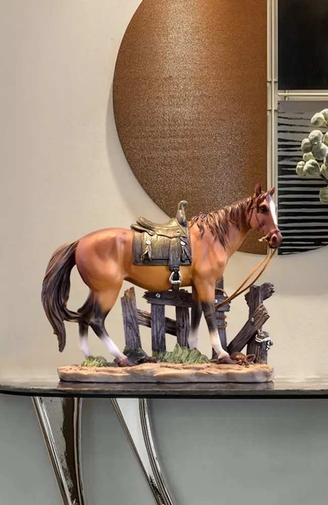 horse figurines